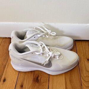 Nike Women's Cream and Gray Sneakers